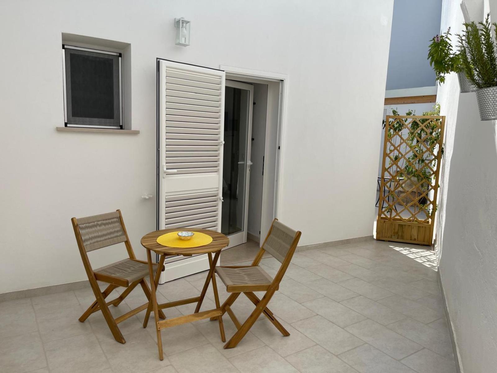 Hotel Cortile Carducci à Racale Extérieur photo