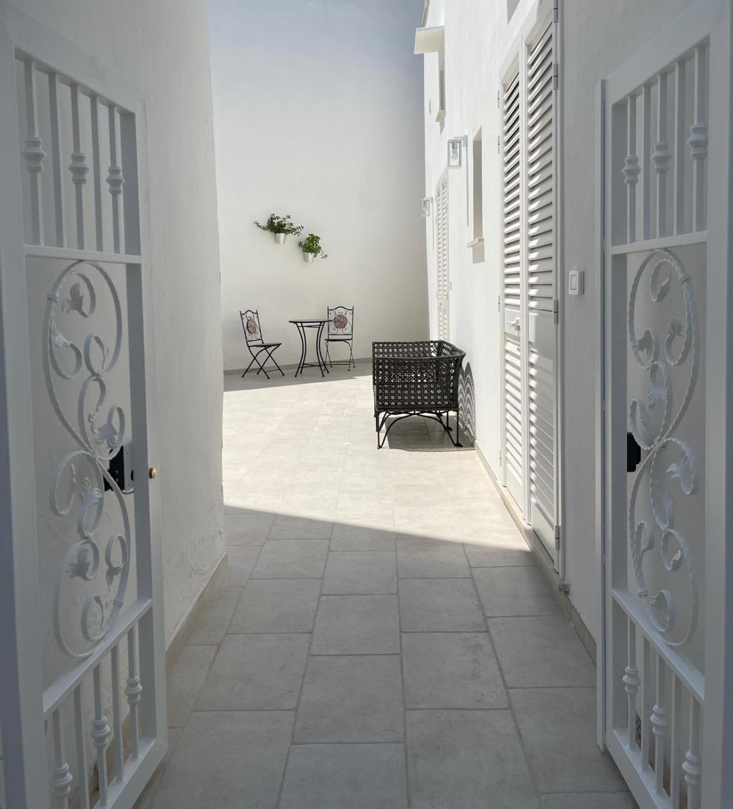Hotel Cortile Carducci à Racale Extérieur photo